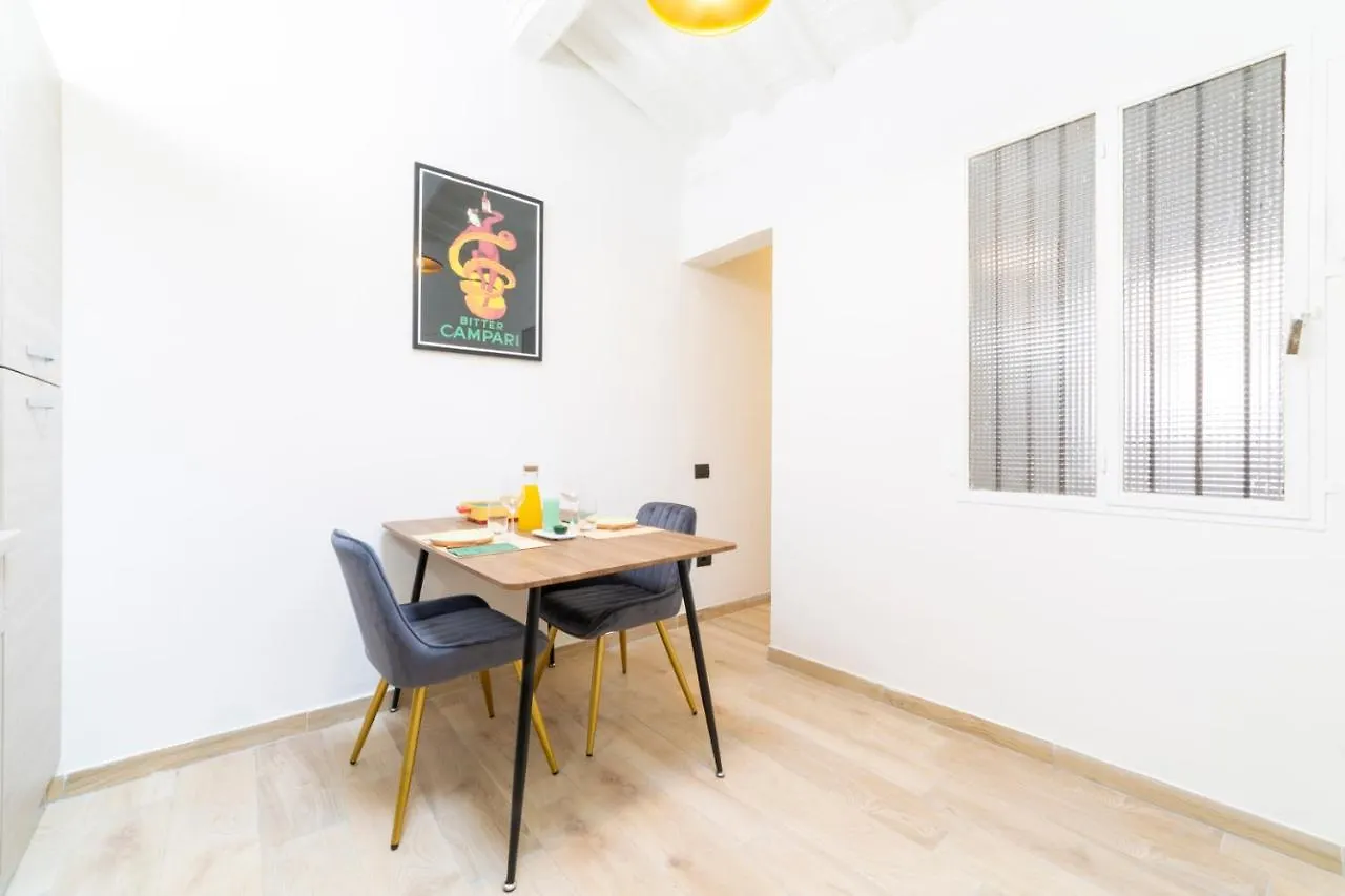 La Noce Quiet Place Next To Lively San Lorenzo فلورنس